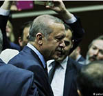 با تغییر در قانون اساسی اردوغان به حزب حاکم بازگشت 